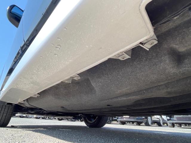 ヴェゼル ハイブリッドZ・ホンダセンシング 9インチナビ バックカメラ ホンダセンシング レーダークルーズ 禁煙車 ハーフレザーシート ドラレコ スマートキー LEDヘッド ルーフレール ETC オートライト 純正17インチアルミホイール(21枚目)