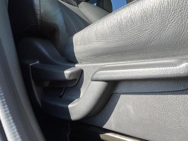 ヴェゼル ハイブリッドZ・ホンダセンシング 9インチナビ バックカメラ ホンダセンシング レーダークルーズ 禁煙車 ハーフレザーシート ドラレコ スマートキー LEDヘッド ルーフレール ETC オートライト 純正17インチアルミホイール(65枚目)