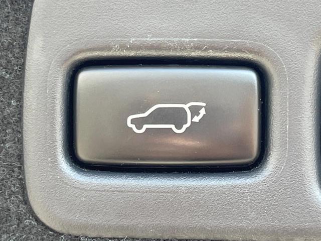 ハリアー プレミアム 大型サンルーフ モデリスタエアロ 純正9型ナビ バックカメラ 禁煙車 パワーバックドア パワーシート スマートキー LEDヘッドライト ETC クルーズコントロール 車線逸脱警報 純正18インチAW(7枚目)