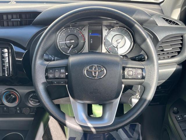 ステアリングも使用感が少なく、きれいな状態となっております♪