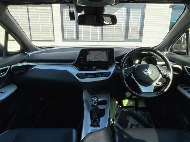 Ｃ－ＨＲ Ｇ　モード　ネロ　純正ＳＤナビ　バックカメラ　セーフティセンス　レーダークルーズ　禁煙車　ハーフレザーシート　ドラレコ　スマートキー　シーケンシャルターンランプ　ＥＴＣ　純正１８インチアルミ　ブラインドスポットモニター（2枚目）