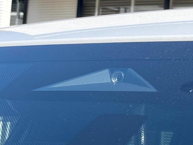 アウトランダーPHEV P 全周囲カメラ BOSEサウンド AC100V電源 eアシスト レーダークルーズ 禁煙車 ハンズフリーパワーバックドア 黒革シート シートヒーター シートメモリー 9型ディスプレイオーディオ ETC(4枚目)