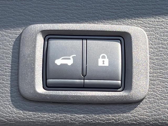 アウトランダーPHEV P 全周囲カメラ BOSEサウンド AC100V電源 eアシスト レーダークルーズ 禁煙車 ハンズフリーパワーバックドア 黒革シート シートヒーター シートメモリー 9型ディスプレイオーディオ ETC(35枚目)