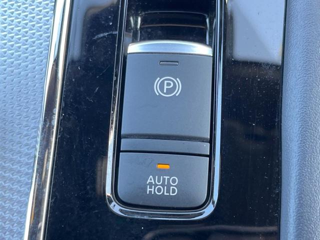 アウトランダーPHEV P 全周囲カメラ BOSEサウンド AC100V電源 eアシスト レーダークルーズ 禁煙車 ハンズフリーパワーバックドア 黒革シート シートヒーター シートメモリー 9型ディスプレイオーディオ ETC(75枚目)