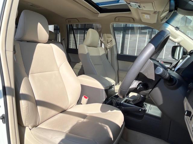 ランドクルーザープラド TX Lパッケージ 4WD 7人乗り サンルーフ モデリスタエアロ バックカメラ 純正9型ナビ セーフティセンス レーダークルーズ 禁煙車 レザーシート 快適温熱シート コーナーセンサー LEDヘッド ルーフレール(8枚目)