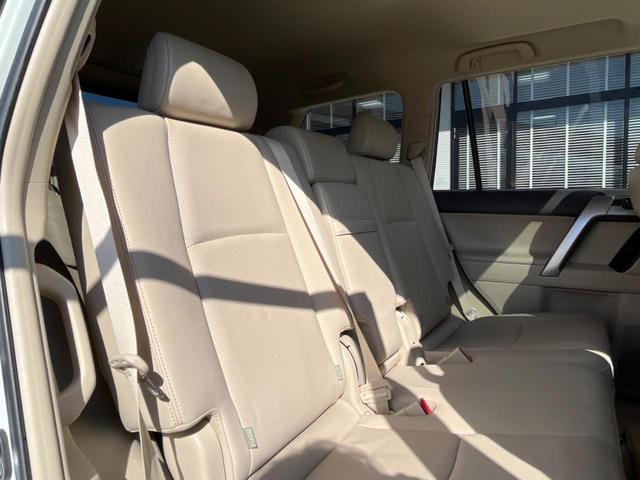 ランドクルーザープラド TX Lパッケージ 4WD 7人乗り サンルーフ モデリスタエアロ バックカメラ 純正9型ナビ セーフティセンス レーダークルーズ 禁煙車 レザーシート 快適温熱シート コーナーセンサー LEDヘッド ルーフレール(9枚目)