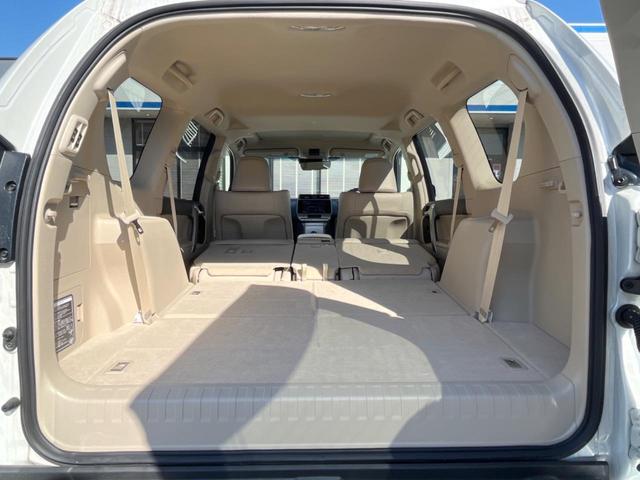 ランドクルーザープラド TX Lパッケージ 4WD 7人乗り サンルーフ モデリスタエアロ バックカメラ 純正9型ナビ セーフティセンス レーダークルーズ 禁煙車 レザーシート 快適温熱シート コーナーセンサー LEDヘッド ルーフレール(11枚目)