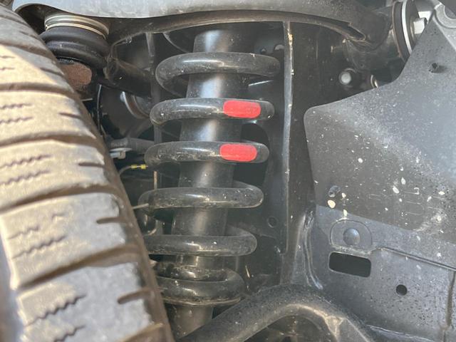 ランドクルーザープラド TX Lパッケージ 4WD 7人乗り サンルーフ モデリスタエアロ バックカメラ 純正9型ナビ セーフティセンス レーダークルーズ 禁煙車 レザーシート 快適温熱シート コーナーセンサー LEDヘッド ルーフレール(23枚目)