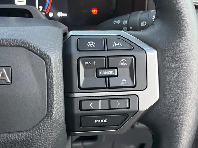 ランドクルーザー２５０ ＶＸ　４ＷＤ　サンルーフ　丸目１眼ＬＥＤヘッド　トヨタチームメイト　全周囲カメラ　セーフティセンス　レーダークルーズ　禁煙車　レザーシート　シートエアコン　パワーシート　１２．３インチディスプレイオーディオ（7枚目）