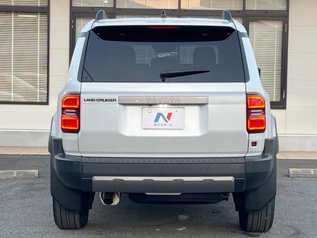ランドクルーザー２５０ ＶＸ　４ＷＤ　サンルーフ　丸目１眼ＬＥＤヘッド　トヨタチームメイト　全周囲カメラ　セーフティセンス　レーダークルーズ　禁煙車　レザーシート　シートエアコン　パワーシート　１２．３インチディスプレイオーディオ（16枚目）