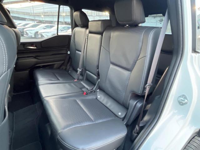 ランドクルーザー２５０ ＶＸ　４ＷＤ　サンルーフ　丸目１眼ＬＥＤヘッド　トヨタチームメイト　全周囲カメラ　セーフティセンス　レーダークルーズ　禁煙車　レザーシート　シートエアコン　パワーシート　１２．３インチディスプレイオーディオ（63枚目）