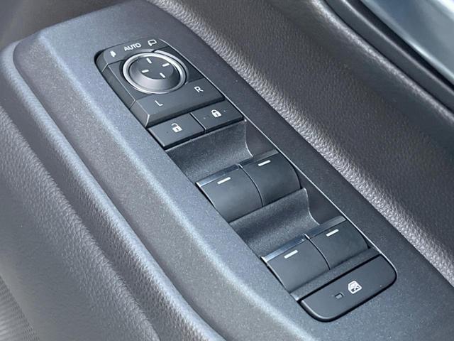 ランドクルーザー２５０ ＶＸ　４ＷＤ　サンルーフ　丸目１眼ＬＥＤヘッド　トヨタチームメイト　全周囲カメラ　セーフティセンス　レーダークルーズ　禁煙車　レザーシート　シートエアコン　パワーシート　１２．３インチディスプレイオーディオ（74枚目）