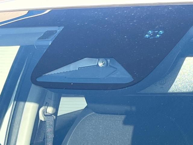 ヴェゼル e:HEV Z バックカメラ ホンダセンシング レーダークルーズ 禁煙車 電動リアゲート ハーフレザーシート ドラレコ コーナーセンサー スマートキー LEDヘッド ビルトインETC 純正18インチアルミ(5枚目)