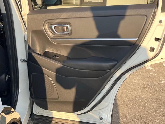 ヴェゼル e:HEV Z バックカメラ ホンダセンシング レーダークルーズ 禁煙車 電動リアゲート ハーフレザーシート ドラレコ コーナーセンサー スマートキー LEDヘッド ビルトインETC 純正18インチアルミ(64枚目)