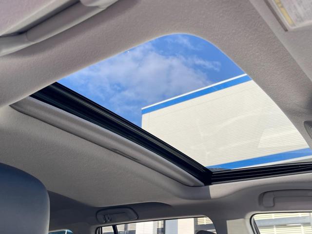 ランドクルーザープラド TX Lパッケージ マットブラックエディション 4WD ターボ ディーゼル(軽油) 7人乗り サンルーフ 全周囲カメラ 衝突被害軽減システム レーダークルーズ 禁煙車 レザーシート 前席シートエアコン ドラレコ コーナーセンサー スマートキー(3枚目)