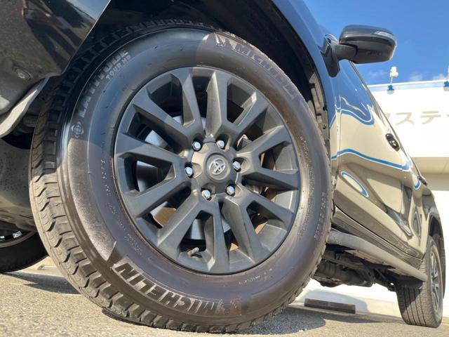 ランドクルーザープラド TX Lパッケージ マットブラックエディション 4WD ターボ ディーゼル(軽油) 7人乗り サンルーフ 全周囲カメラ 衝突被害軽減システム レーダークルーズ 禁煙車 レザーシート 前席シートエアコン ドラレコ コーナーセンサー スマートキー(14枚目)