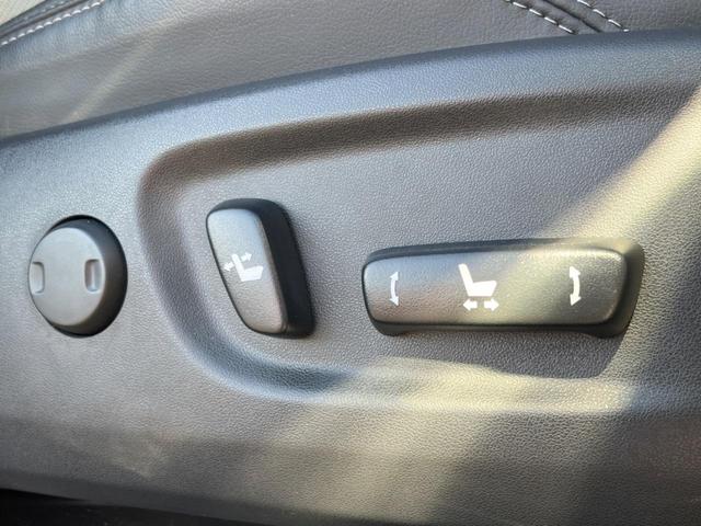 ランドクルーザープラド TX Lパッケージ マットブラックエディション 4WD ターボ ディーゼル(軽油) 7人乗り サンルーフ 全周囲カメラ 衝突被害軽減システム レーダークルーズ 禁煙車 レザーシート 前席シートエアコン ドラレコ コーナーセンサー スマートキー(69枚目)