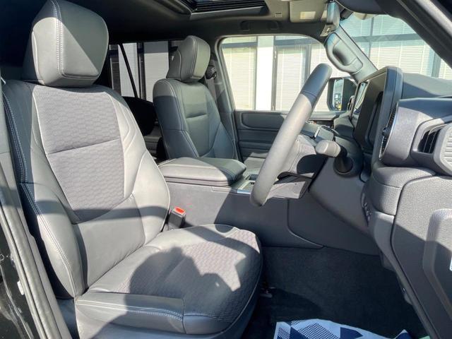 ランドクルーザー250 VX ターボ ディーゼル 7人乗 ムーンルーフ 全周囲カメラ 丸目1眼LEDヘッド トヨタセーフティセンス 禁煙車 パワーバックドア 黒革シート シートベンチレーション 12.3型ディスプレイディスプレイ(8枚目)