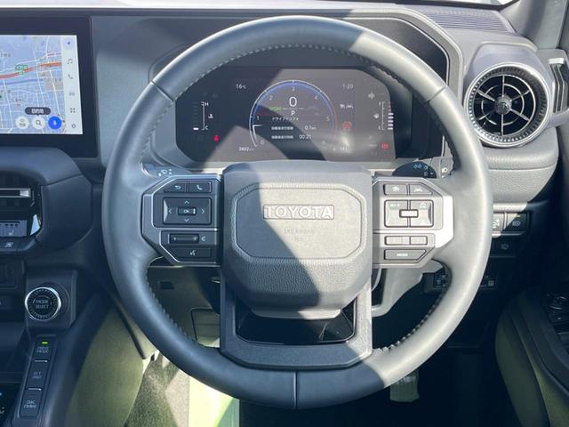 ランドクルーザー250 VX ターボ ディーゼル 7人乗 ムーンルーフ 全周囲カメラ 丸目1眼LEDヘッド トヨタセーフティセンス 禁煙車 パワーバックドア 黒革シート シートベンチレーション 12.3型ディスプレイディスプレイ(12枚目)