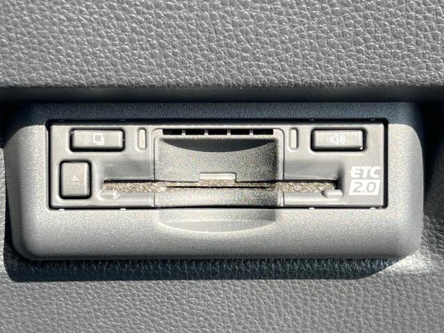 ランドクルーザー250 VX ターボ ディーゼル 7人乗 ムーンルーフ 全周囲カメラ 丸目1眼LEDヘッド トヨタセーフティセンス 禁煙車 パワーバックドア 黒革シート シートベンチレーション 12.3型ディスプレイディスプレイ(40枚目)