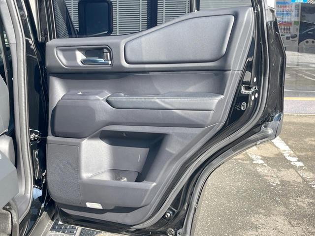 ランドクルーザー250 VX ターボ ディーゼル 7人乗 ムーンルーフ 全周囲カメラ 丸目1眼LEDヘッド トヨタセーフティセンス 禁煙車 パワーバックドア 黒革シート シートベンチレーション 12.3型ディスプレイディスプレイ(54枚目)