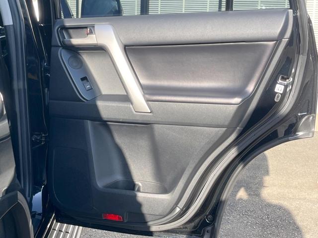 ランドクルーザープラド TX Lパッケージ・ブラックエディション 純正9型ナビ 全周囲カメラ セーフティセンス レーダークルーズ 禁煙車 黒革シート シートベンチレーション パワーシート ドラレコ コーナーセンサー スマートキー LEDヘッド ETC2.0(47枚目)