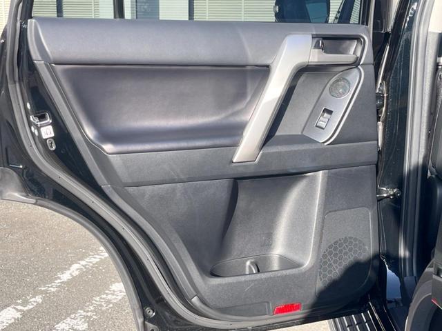 ランドクルーザープラド TX Lパッケージ・ブラックエディション 純正9型ナビ 全周囲カメラ セーフティセンス レーダークルーズ 禁煙車 黒革シート シートベンチレーション パワーシート ドラレコ コーナーセンサー スマートキー LEDヘッド ETC2.0(48枚目)