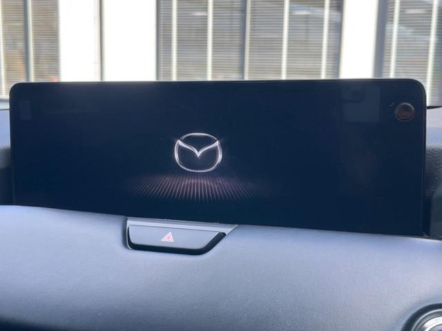 ＣＸ－６０ ＸＤ　エクスクルーシブモード　ターボ　サンルーフ　１２．３型マツダコネクト　全周囲カメラ　ＢＯＳＥサウンド　スマートブレーキサポート　禁煙車　ハンズフリーパワーバックドア　黒革シート　シートベンチレーション　シートメモリー　ＥＴＣ（4枚目）