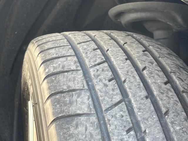 ハリアーハイブリッド Ｚ　レザーパッケージ　調光パノラマルーフ　ナビ機能付１２．３型ディスプレイオーディオ　全周囲カメラ　ＪＢＬサウンド　トヨタセーフティセンス　禁煙車　ハンズフリーパワーバックドア　黒革シート　シートベンチレーション　ＥＴＣ（33枚目）