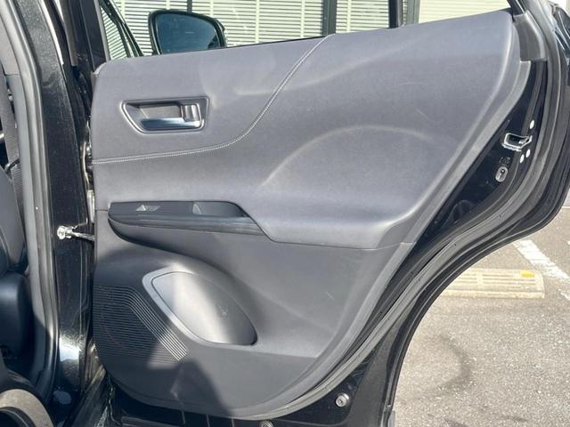 ハリアーハイブリッド Ｚ　レザーパッケージ　調光パノラマルーフ　ナビ機能付１２．３型ディスプレイオーディオ　全周囲カメラ　ＪＢＬサウンド　トヨタセーフティセンス　禁煙車　ハンズフリーパワーバックドア　黒革シート　シートベンチレーション　ＥＴＣ（51枚目）