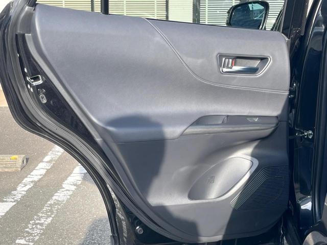 ハリアーハイブリッド Ｚ　レザーパッケージ　調光パノラマルーフ　ナビ機能付１２．３型ディスプレイオーディオ　全周囲カメラ　ＪＢＬサウンド　トヨタセーフティセンス　禁煙車　ハンズフリーパワーバックドア　黒革シート　シートベンチレーション　ＥＴＣ（52枚目）