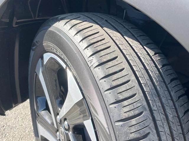 ライズ Ｚ　ハイブリッド　純正９型ＳＤナビ　バックカメラ　スマートアシスト　レーダークルーズ　禁煙車　シートヒーター　コーナーセンサー　スマートキー　ＬＥＤシーケンシャルターンランプ　純正１７インチアルミ（34枚目）