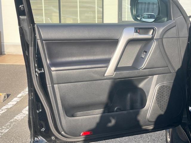 ランドクルーザープラド ＴＸ　Ｌパッケージ　マットブラックエディション　４ＷＤ　サンルーフ　バックカメラ　衝突被害軽減システム　レーダークルーズ　禁煙車　レザーシート　前席シートエアコン　ドラレコ　コーナーセンサー　スマートキー　ＬＥＤヘッド　ルーフレール（46枚目）