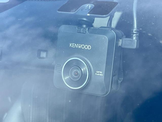 ヴェゼル ハイブリッドＺ・ホンダセンシング　純正ＳＤナビ　バックカメラ　ホンダセンシング　レーダークルコン　禁煙車　ハーフレザーシート　シートヒーター　ドラレコ　ＬＥＤヘッド　ＥＴＣ　車線逸脱警報　オートブレーキホールド　オートライト（5枚目）