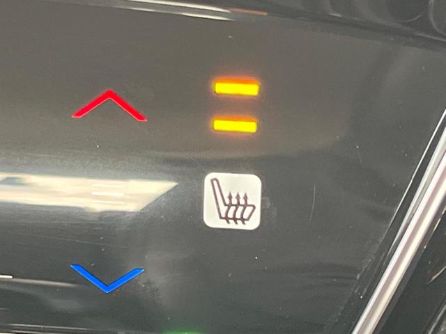 ヴェゼル ハイブリッドＺ・ホンダセンシング　純正ＳＤナビ　バックカメラ　ホンダセンシング　レーダークルコン　禁煙車　ハーフレザーシート　シートヒーター　ドラレコ　ＬＥＤヘッド　ＥＴＣ　車線逸脱警報　オートブレーキホールド　オートライト（8枚目）