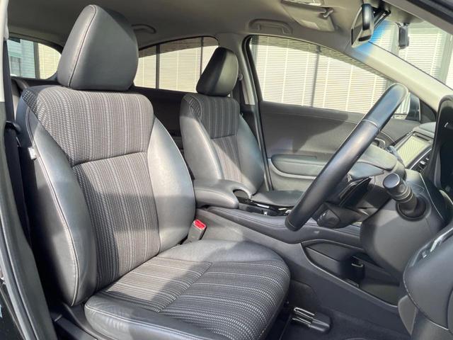 ヴェゼル ハイブリッドＺ・ホンダセンシング　純正ＳＤナビ　バックカメラ　ホンダセンシング　レーダークルコン　禁煙車　ハーフレザーシート　シートヒーター　ドラレコ　ＬＥＤヘッド　ＥＴＣ　車線逸脱警報　オートブレーキホールド　オートライト（9枚目）