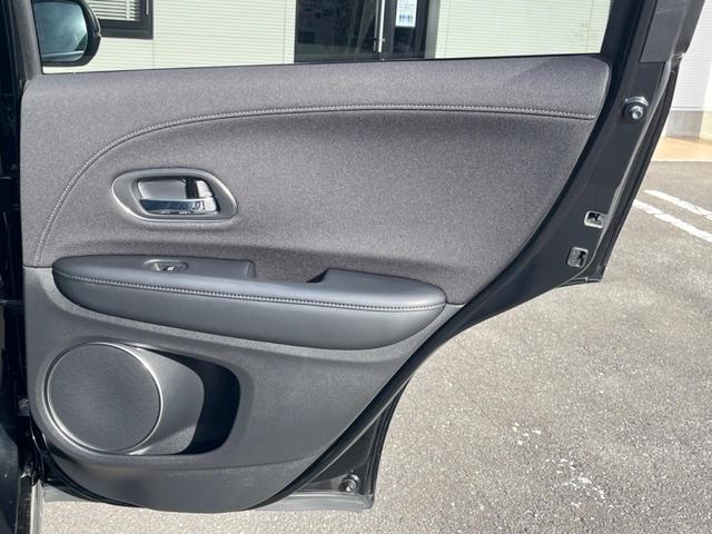 ヴェゼル ハイブリッドＺ・ホンダセンシング　純正ＳＤナビ　バックカメラ　ホンダセンシング　レーダークルコン　禁煙車　ハーフレザーシート　シートヒーター　ドラレコ　ＬＥＤヘッド　ＥＴＣ　車線逸脱警報　オートブレーキホールド　オートライト（49枚目）