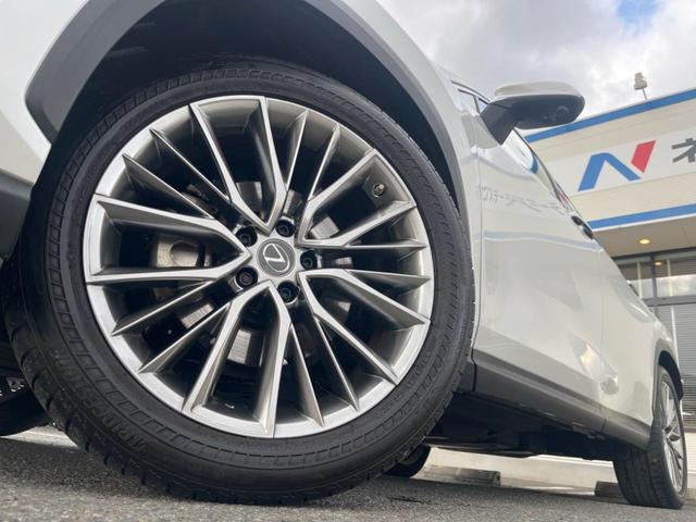 ＮＸ ＮＸ３５０ｈ　バージョンＬ　パノラマルーフ　全周囲カメラ　１００Ｖ電源　プリクラッシュセーフティ　デジタルインナーミラー　禁煙車　ハンズフリーパワーバックドア　革シート　メモリー付パワーシート　シートベンチレーション（14枚目）