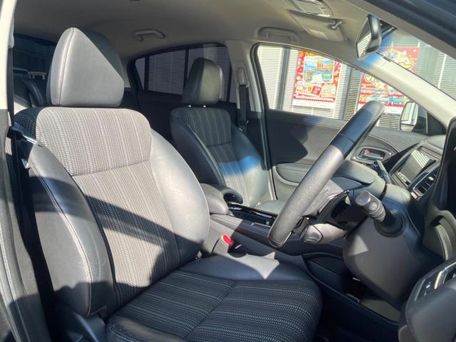 ヴェゼル ハイブリッドＺ　ＳＤナビ　バックカメラ　シティブレーキアクティブシステム　ハーフレザーシート　シートヒーター　ＬＥＤヘッド　ＥＴＣ　クルーズコントロール　オートブレーキホールド　オートライト　デュアルオートエアコン（9枚目）