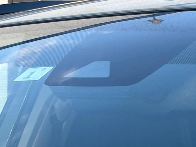 �y�g���^�Z�[�t�e�B�Z���X�z���s���ɑO���̎ԗ�����F�����A�Փ˂������Ȏ��͌x��ƃu���[�L�ŏՓˉ���Ɣ�Q�y�����A�V�X�g�B�����S�Ƀh���C�u�����y���݂��������܂��B