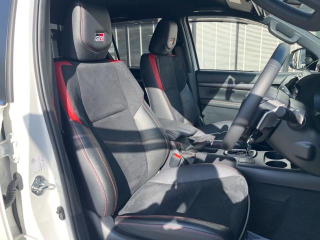 �y����n�[�t�V�[�g�z�������ƍ���S�n�𗼗������l�C�̃V�[�g���w�ʁE���ʂ̃t�@�u���b�N�f�ނ́A�ʋC���̗ǂ��⊊��ɂ����ɗD��Ă��܂��B�C���╞���ɍ��E���ꂸ���K�ɂ���肢�������܂��B