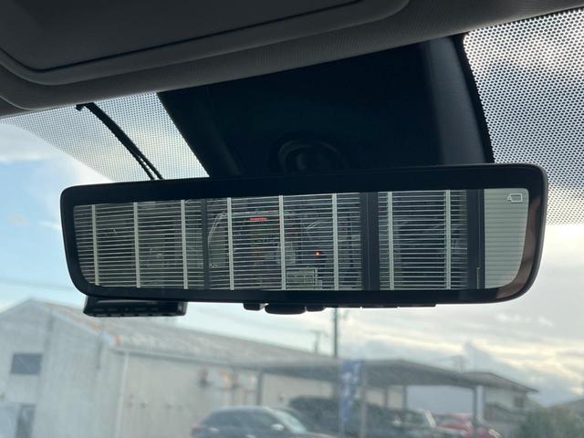 ＲＡＶ４ ハイブリッドＸ　バックカメラ　衝突被害軽減システム　レーダークルーズ　禁煙車　ドラレコ　コーナーセンサー　スマートキー　ＬＥＤヘッド　ルーフレール　ビルトインＥＴＣ　純正１８インチアルミ　オートハイビーム（8枚目）