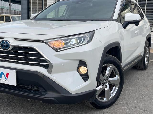 ＲＡＶ４ ハイブリッドＸ　バックカメラ　衝突被害軽減システム　レーダークルーズ　禁煙車　ドラレコ　コーナーセンサー　スマートキー　ＬＥＤヘッド　ルーフレール　ビルトインＥＴＣ　純正１８インチアルミ　オートハイビーム（13枚目）