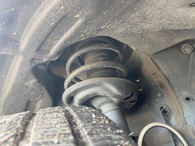 ＲＡＶ４ ハイブリッドＸ　バックカメラ　衝突被害軽減システム　レーダークルーズ　禁煙車　ドラレコ　コーナーセンサー　スマートキー　ＬＥＤヘッド　ルーフレール　ビルトインＥＴＣ　純正１８インチアルミ　オートハイビーム（20枚目）