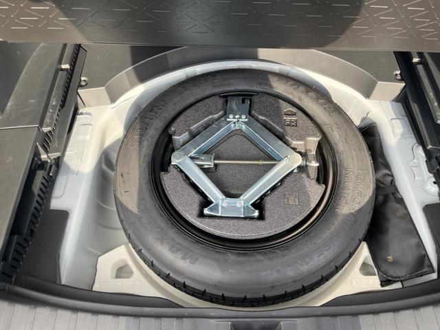 ＲＡＶ４ ハイブリッドＸ　バックカメラ　衝突被害軽減システム　レーダークルーズ　禁煙車　ドラレコ　コーナーセンサー　スマートキー　ＬＥＤヘッド　ルーフレール　ビルトインＥＴＣ　純正１８インチアルミ　オートハイビーム（44枚目）