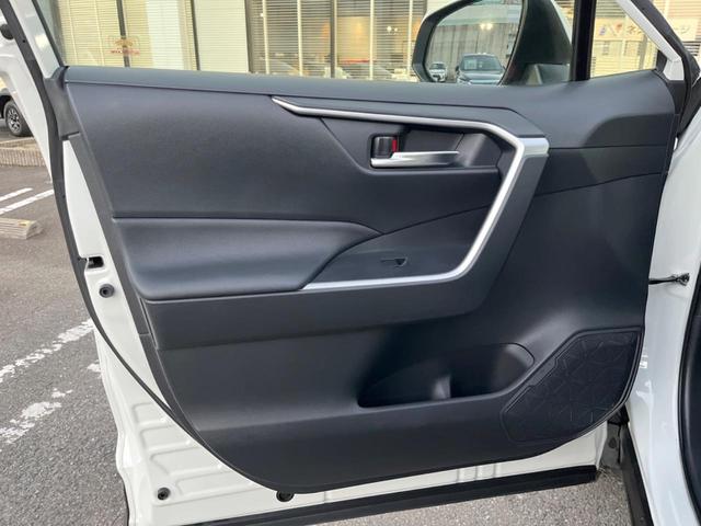 ＲＡＶ４ ハイブリッドＸ　バックカメラ　衝突被害軽減システム　レーダークルーズ　禁煙車　ドラレコ　コーナーセンサー　スマートキー　ＬＥＤヘッド　ルーフレール　ビルトインＥＴＣ　純正１８インチアルミ　オートハイビーム（46枚目）
