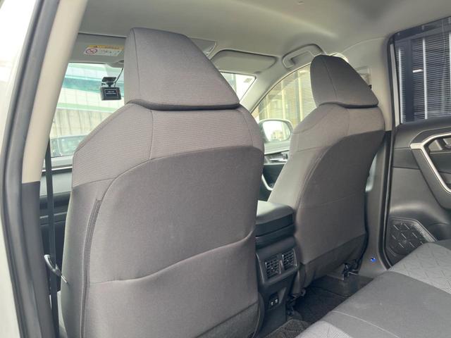 ＲＡＶ４ ハイブリッドＸ　バックカメラ　衝突被害軽減システム　レーダークルーズ　禁煙車　ドラレコ　コーナーセンサー　スマートキー　ＬＥＤヘッド　ルーフレール　ビルトインＥＴＣ　純正１８インチアルミ　オートハイビーム（51枚目）