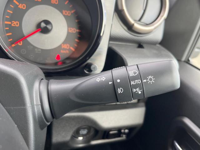 ジムニー ＸＣ　４ＷＤ　ターボ　衝突被害軽減システム　禁煙車　スマートキー　ＬＥＤヘッド　クルコン　純正１６インチアルミ　オートハイビーム　車線逸脱警報　オートライト　オートエアコン（6枚目）