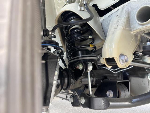 ジムニー ＸＣ　４ＷＤ　ターボ　衝突被害軽減システム　禁煙車　スマートキー　ＬＥＤヘッド　クルコン　純正１６インチアルミ　オートハイビーム　車線逸脱警報　オートライト　オートエアコン（20枚目）