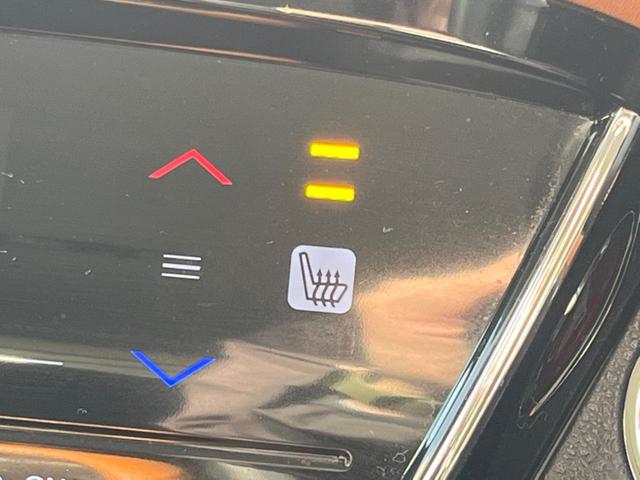 ヴェゼル ハイブリッドＺ　バックカメラ　衝突被害軽減システム　レーダークルーズ　禁煙車　ハーフレザーシート　スマートキー　ＬＥＤヘッド　ルーフレール　ＥＴＣ　純正１７インチアルミ　オートライト　デュアルエアコン（6枚目）